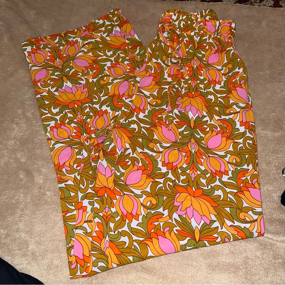 NWOT Floral Patterned Pants - Retro Vintage Looking